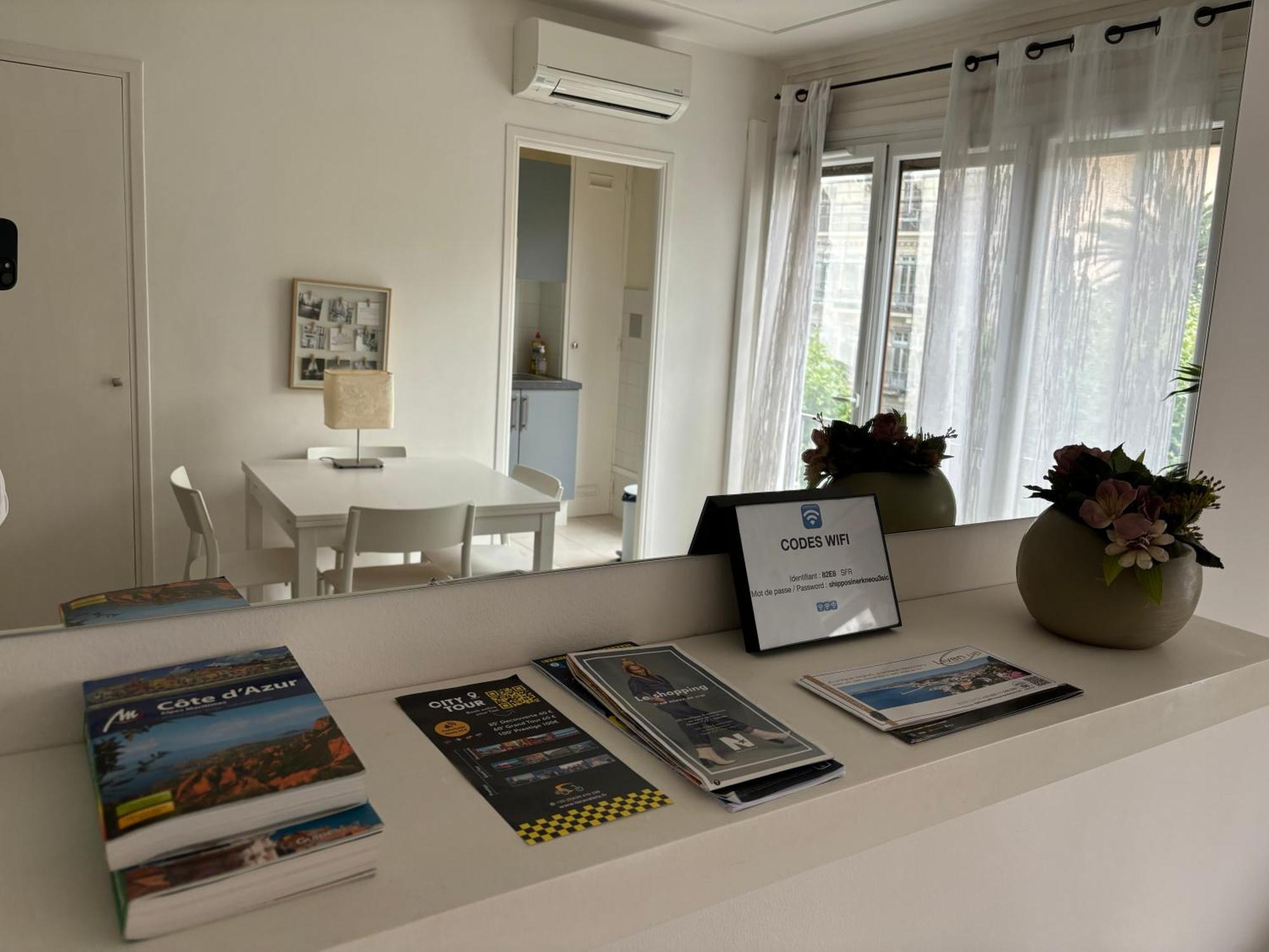 Bel Appartement De Gill Centre Ville Nice Bagian luar foto